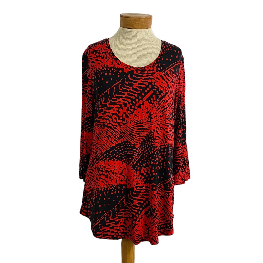 JM Collection Red Black, Print Long Sleeve High Low Top Med